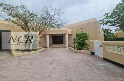 Villa - 5 Bedrooms - 4 Bathrooms for rent in Saar - Northern Governorate