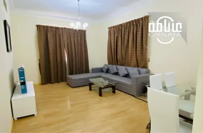 Apartment - 2 Bedrooms - 2 Bathrooms for rent in Mahooz - Manama - Capital Governorate