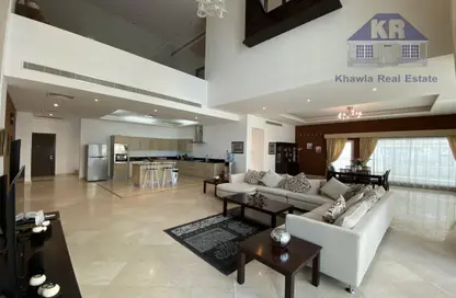 Apartment - 3 Bedrooms - 4 Bathrooms for sale in Al Juffair - Capital Governorate