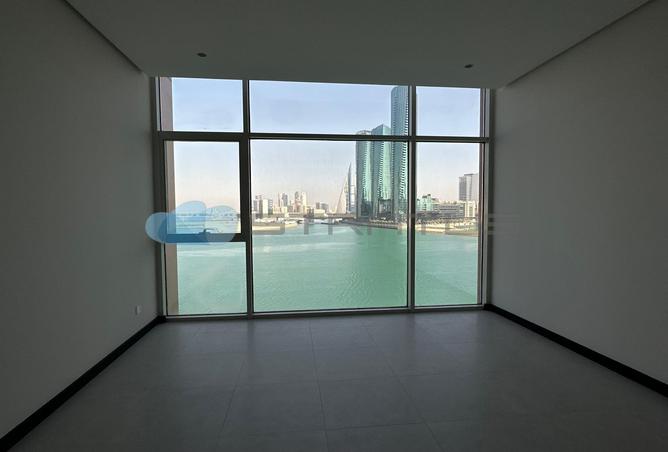 Apartment - 2 Bedrooms - 3 Bathrooms for sale in Reef Island - Capital Governorate