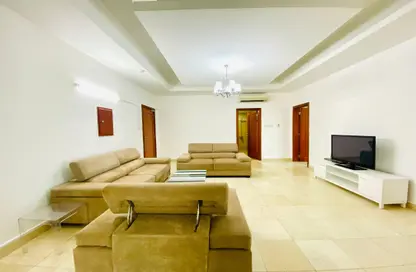 Apartment - 2 Bedrooms - 2 Bathrooms for rent in Adliya - Manama - Capital Governorate