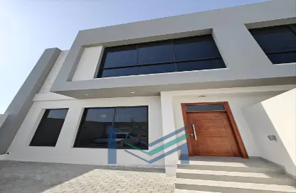 Villa - 4 Bedrooms - 4 Bathrooms for rent in Salmaniya - Manama - Capital Governorate