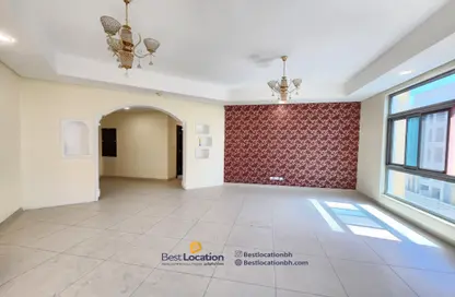 Apartment - 3 Bedrooms - 4 Bathrooms for rent in Isa Town - Central Governorate