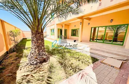 Villa - 4 Bedrooms - 4 Bathrooms for rent in Janabiya - Northern Governorate