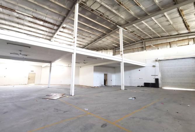 Warehouse - Studio - 2 Bathrooms for rent in Sitra - Central Governorate