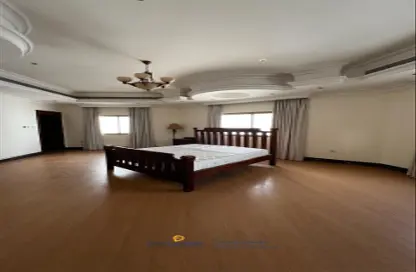 Villa - 5 Bedrooms - 5 Bathrooms for sale in Mahooz - Manama - Capital Governorate