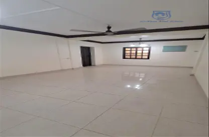 Villa - 4 Bedrooms - 3 Bathrooms for rent in Isa Town - Central Governorate