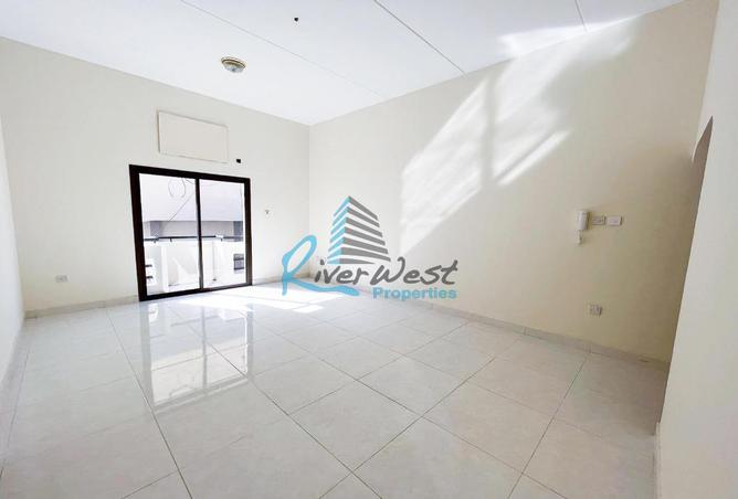 Apartment - 2 Bedrooms - 2 Bathrooms for rent in Exhibition Road - Hoora - Capital Governorate