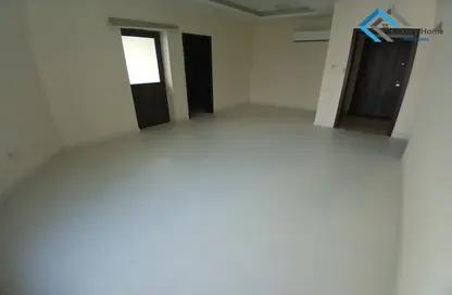 Apartment - 2 Bedrooms - 2 Bathrooms for rent in Sanad - Central Governorate