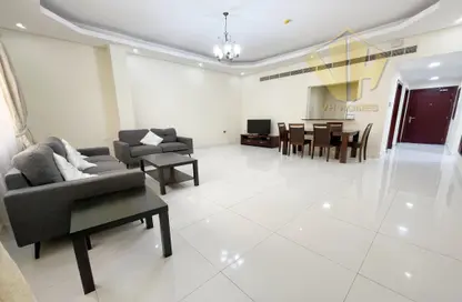 Apartment - 2 Bedrooms - 2 Bathrooms for rent in Al Burhama - Manama - Capital Governorate