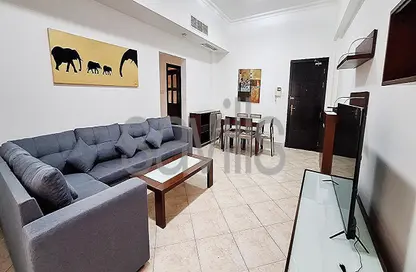 Apartment - 2 Bedrooms - 2 Bathrooms for rent in Al Juffair - Capital Governorate