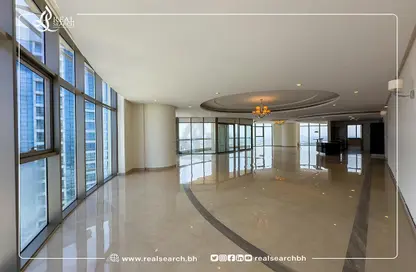 Penthouse - 4 Bedrooms - 7 Bathrooms for rent in Seef - Capital Governorate