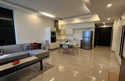 Living / Dining Room image for: Apartment - 1 Bedroom - 1 Bathroom for rent in Al Juffair - Capital Governorate, Image 1