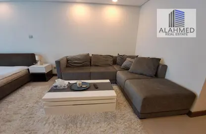 Apartment - 1 Bathroom for rent in Busaiteen - Muharraq Governorate