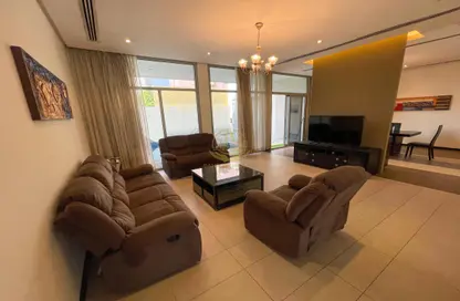 Villa - 3 Bedrooms - 3 Bathrooms for rent in Mahooz - Manama - Capital Governorate