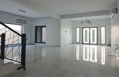 Villa - 5 Bedrooms - 6 Bathrooms for rent in Hidd - Muharraq Governorate