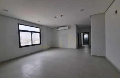 Apartment - 1 Bedroom - 2 Bathrooms for rent in Busaiteen - Muharraq Governorate