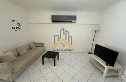 Apartment - Studio - 1 Bathroom for rent in Al Juffair - Capital Governorate