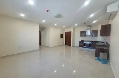 Apartment - 1 Bedroom - 1 Bathroom for rent in Al Burhama - Manama - Capital Governorate