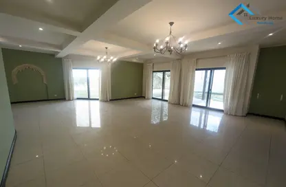 Villa - 5 Bedrooms - 5 Bathrooms for rent in Janabiya - Northern Governorate