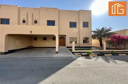 Villa - 4 Bedrooms - 5 Bathrooms for rent in Janabiya - Northern Governorate