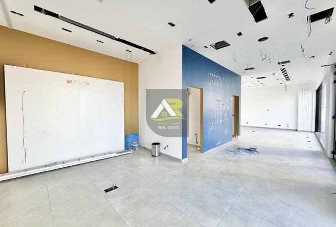 Retail - Studio - 1 Bathroom for rent in Seef - Capital Governorate