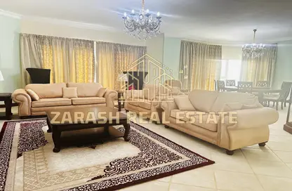 Apartment - 3 Bedrooms - 3 Bathrooms for rent in Al Juffair - Capital Governorate