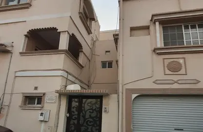 Villa - 7 Bedrooms - 5 Bathrooms for rent in Arad - Muharraq Governorate