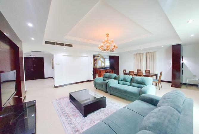 Apartment - 3 Bedrooms - 4 Bathrooms for rent in Segaya - Manama - Capital Governorate