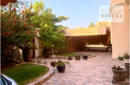 Villa - 5 Bedrooms - 4 Bathrooms for sale in Busaiteen - Muharraq Governorate