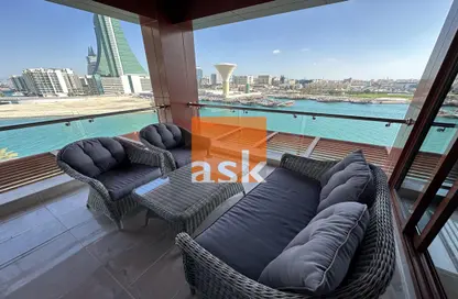 Apartment - 3 Bedrooms - 5 Bathrooms for rent in Reef Island - Capital Governorate