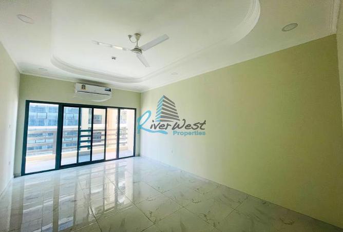 Apartment - 5 Bedrooms - 5 Bathrooms for sale in Hidd - Muharraq Governorate