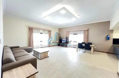 Apartment - 2 Bedrooms - 3 Bathrooms for rent in Al Juffair - Capital Governorate