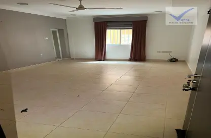 Apartment - 4 Bedrooms - 3 Bathrooms for rent in Tubli - Central Governorate