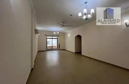 Apartment - 3 Bedrooms - 2 Bathrooms for rent in Hidd - Muharraq Governorate