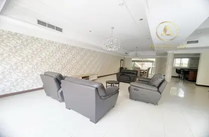 Villa - 4 Bedrooms - 4 Bathrooms for rent in Al Juffair - Capital Governorate