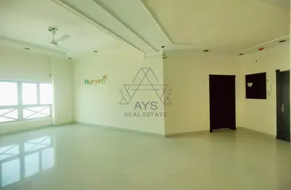 Apartment - 3 Bedrooms - 2 Bathrooms for rent in Busaiteen - Muharraq Governorate