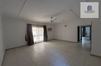 Apartment - 2 Bedrooms - 2 Bathrooms for rent in Al Juffair - Capital Governorate