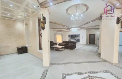 Villa - 4 Bedrooms - 5 Bathrooms for rent in Busaiteen - Muharraq Governorate