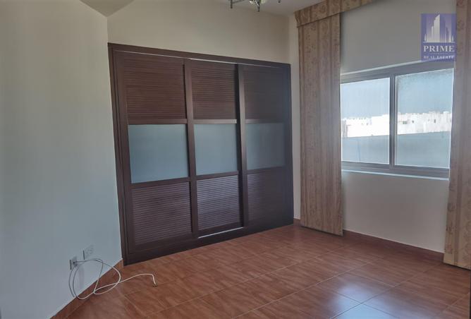 Apartment - 2 Bedrooms - 2 Bathrooms for rent in Galali - Muharraq Governorate