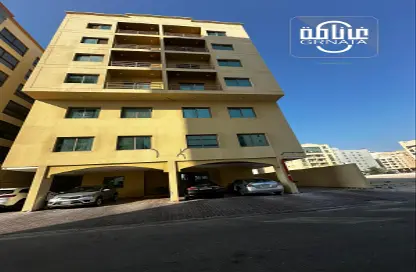 Apartment - 2 Bedrooms - 2 Bathrooms for rent in Sanabis - Manama - Capital Governorate