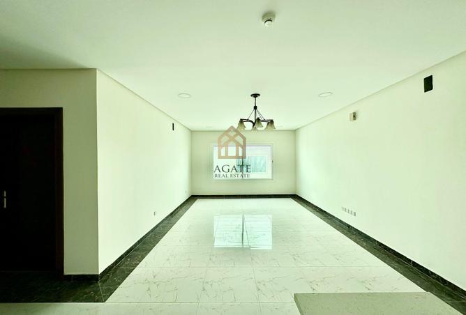 Office Space - Studio - 3 Bathrooms for rent in Galali - Muharraq Governorate