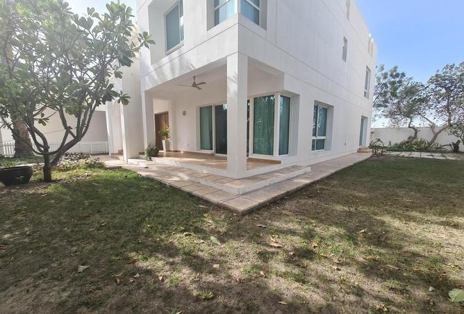 Villa - 3 Bedrooms - 4 Bathrooms for rent in Hamala - Northern Governorate