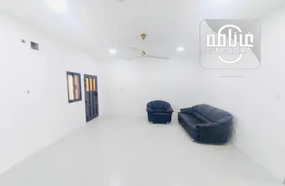 Apartment - 3 Bedrooms - 2 Bathrooms for rent in Zinj - Manama - Capital Governorate