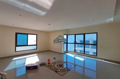 Apartment - 2 Bedrooms - 2 Bathrooms for rent in Hidd - Muharraq Governorate