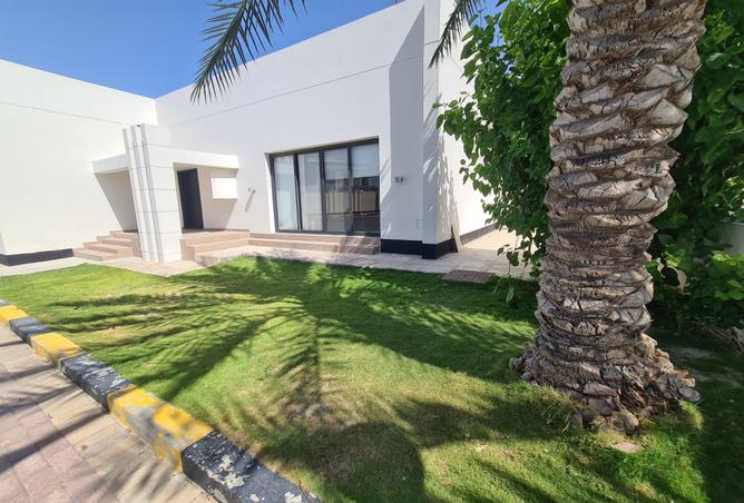 Villa - 3 Bedrooms - 2 Bathrooms for rent in Isa Town - Central Governorate