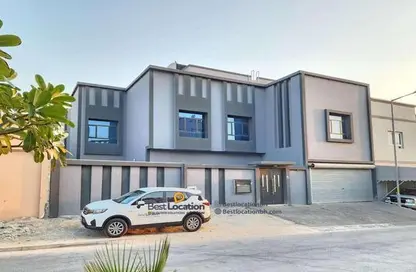 Villa - 5 Bedrooms - 5 Bathrooms for sale in Hamad Town - Northern Governorate