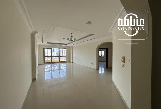 Apartment - 2 Bedrooms - 2 Bathrooms for rent in Al Burhama - Manama - Capital Governorate