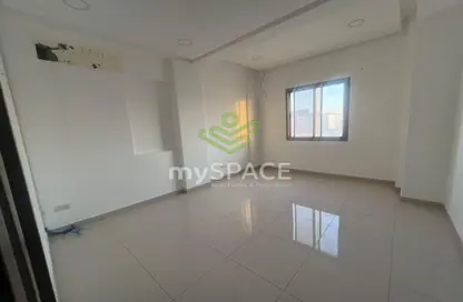 Office Space - Studio - 2 Bathrooms for rent in Sanabis - Manama - Capital Governorate