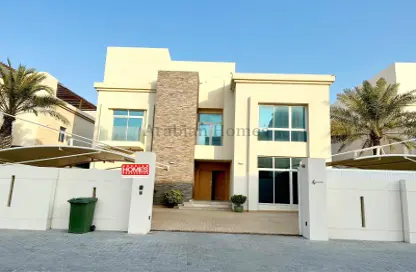 Villa - 5 Bedrooms - 6 Bathrooms for rent in Amwaj Avenue - Amwaj Islands - Muharraq Governorate